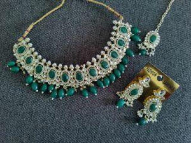 Green 11 Necklace Set - 1