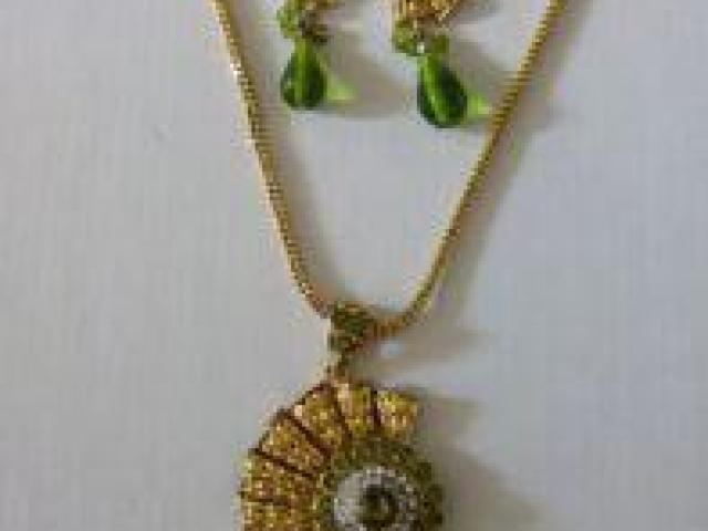 Green 9 Necklace Set - 1