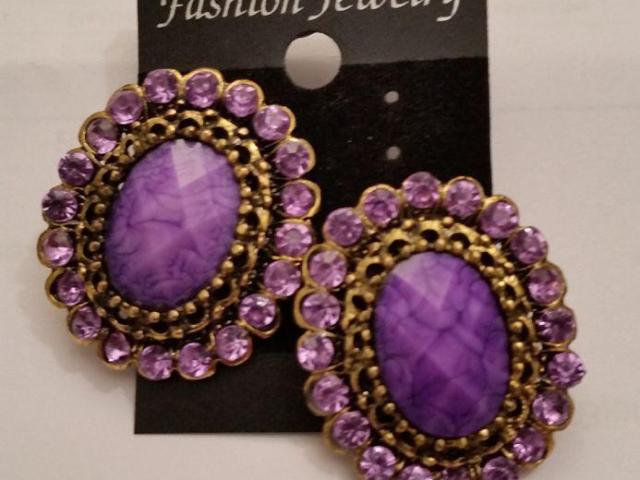 Earring 111 - 1