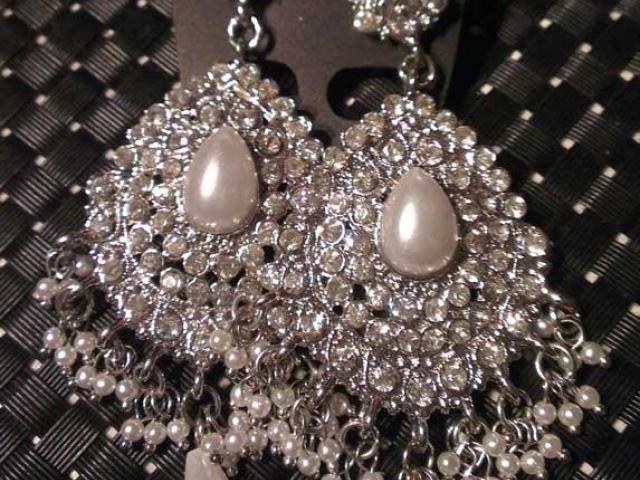 Silver Traditional Earring - 1