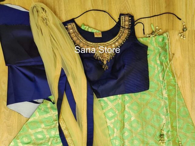 Lehenga Set 2 Size S-M Lightgreen Skirt Darkblue Blouse - 1